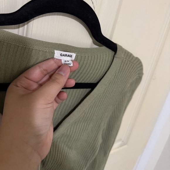 Garage Two-Tone Ribbed Cropped Cardigan Top | Green & Beige | Size S - Picture 4 of 9